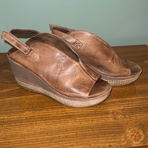 Antelope size 38 (fits like a 7.5-8)